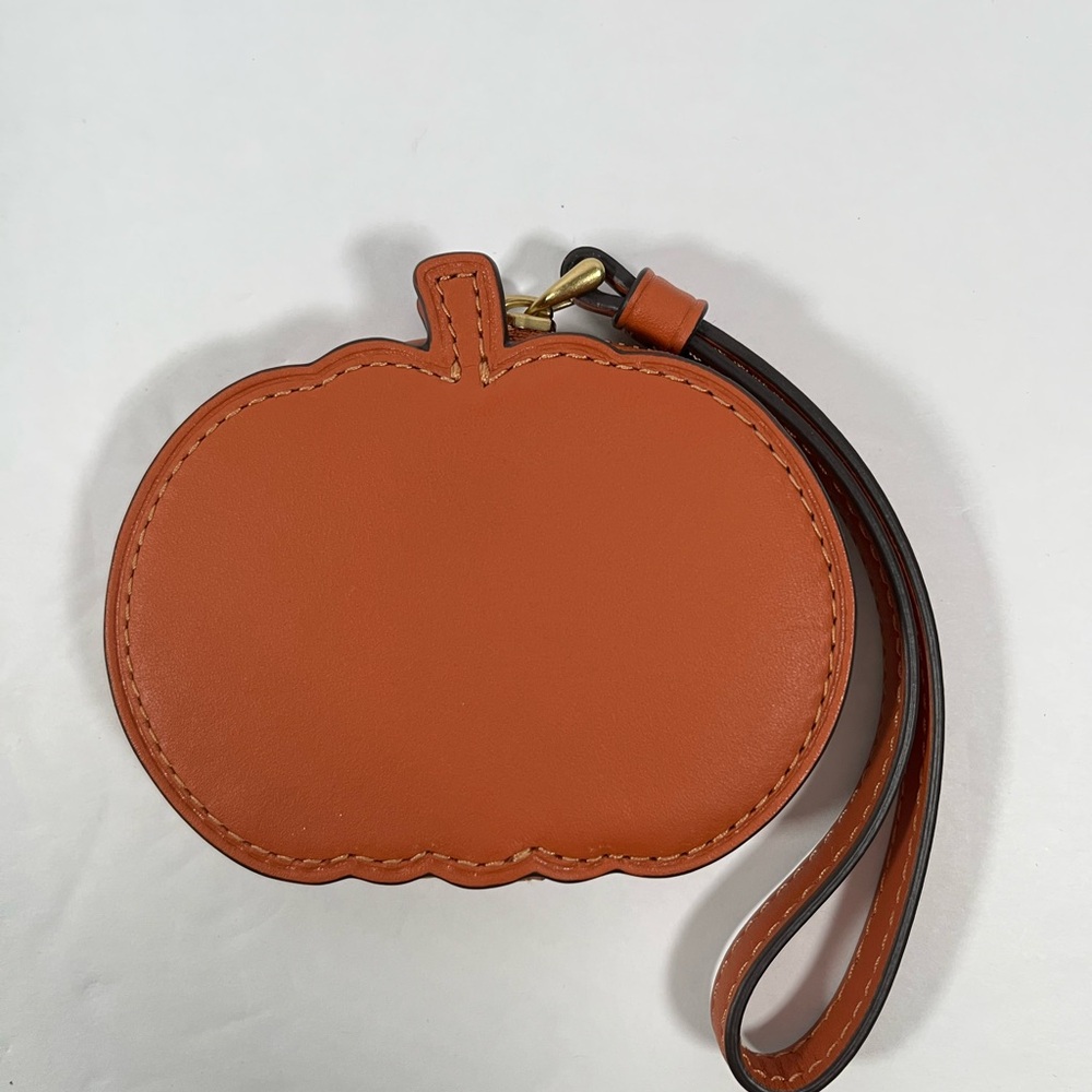Coach Pumpkin Coin Case NWT - Picture 2 of 3